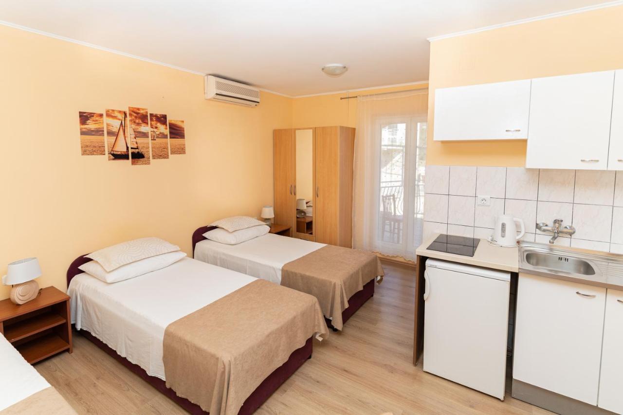 Benic Apartments Mlini Exterior foto